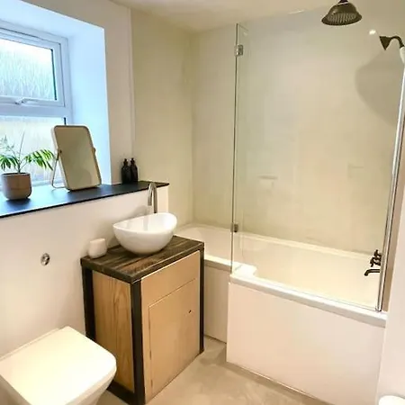 Palms 1 - Wood Burner, 5 Min Walk To Beach+parking Apartamento *
