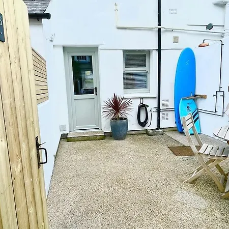 Palms 1 - Wood Burner, 5 Min Walk To Beach+parking * New Quay